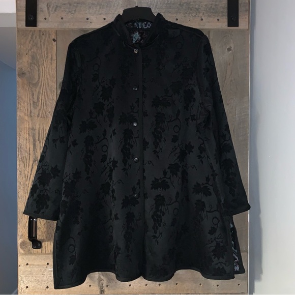 Women’s 2X COLDWATER CREEK Black Reversible Grapes Vines to Paisley Button Coat - Picture 1 of 16